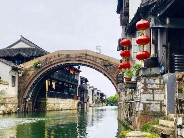 救援受困的向导